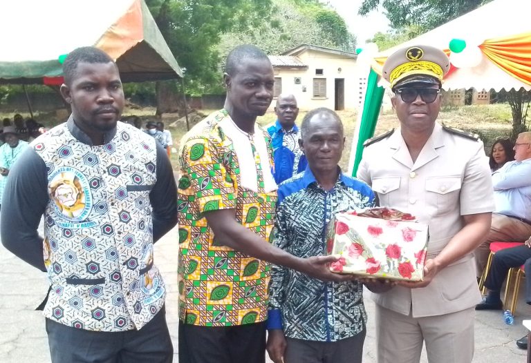 Côte d’Ivoire – AIP / L’ancien sous-préfet de Bocanda honoré par les populations pour son humanisme
