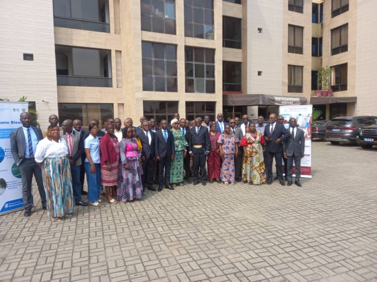 Côte d’Ivoire-AIP/ Le secteur privé et les médias mobilisés pour le développement de l’économie bleue lors d’un atelier à Grand-Bassam