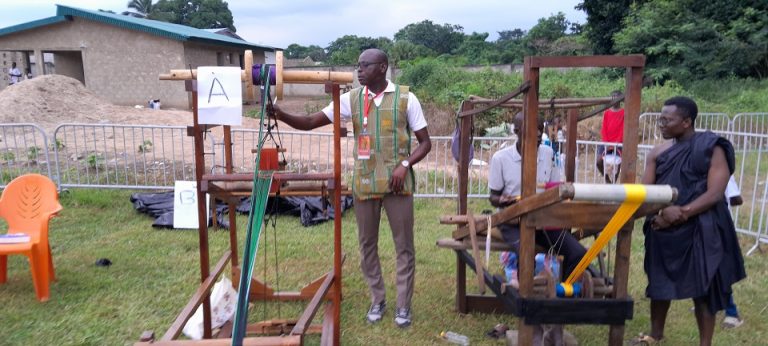 Côte d’Ivoire-AIP / 9e édition du Tchindan festival : présentation d’un atelier de tissage amélioré et de ses avantages