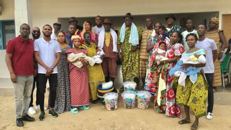 Côte d’Ivoire-AIP/ L’amicale 3.0 offre des kits sanitaires au centre de santé d’Ingrakon