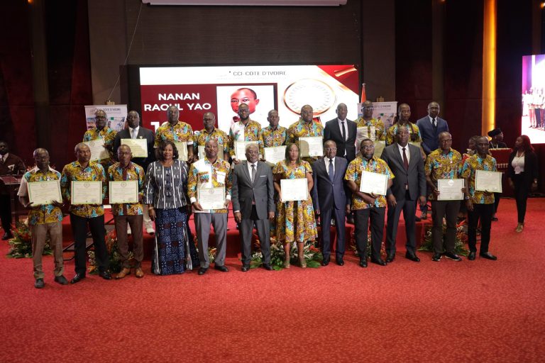 Côte d’Ivoire-AIP/ La Chambre de commerce distingue 94 agents pour leur loyauté et leur engagement professionnel