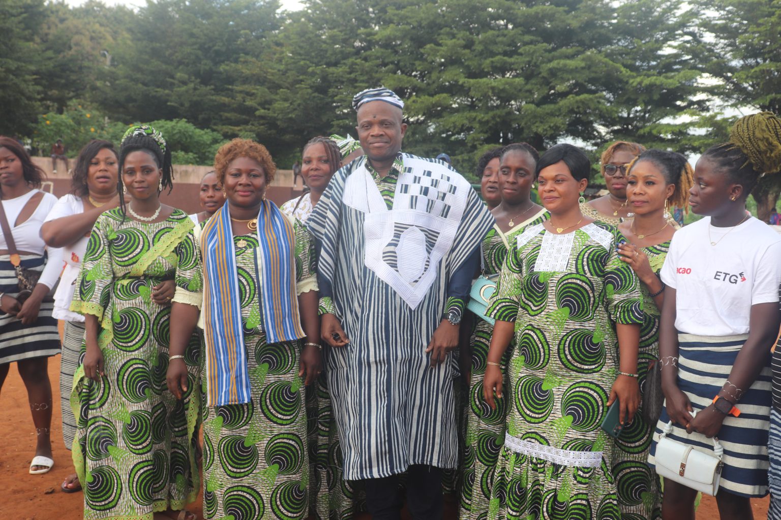 Côte d’Ivoire-AIP / L’ancien maire de Man s’engage aux côtés des « Braves Femmes » pour leur autonomisation économique