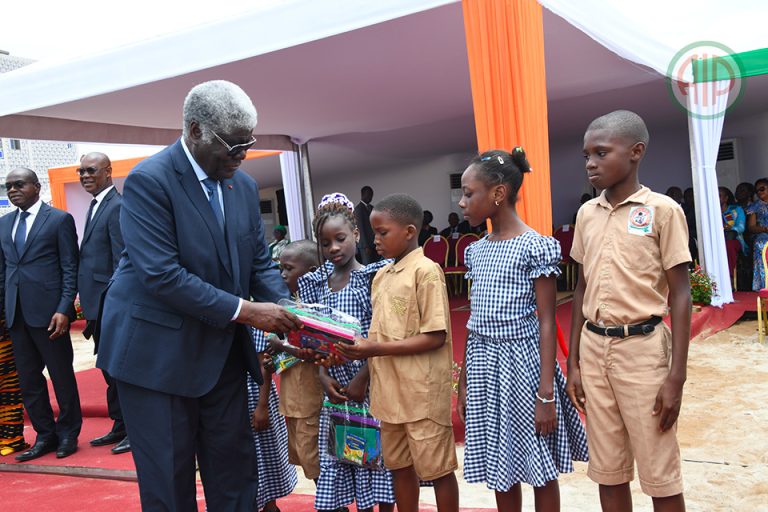 Côte d’Ivoire-AIP / Le Premier ministre réaffirme la place essentielle de l’éducation dans la politique sociale du gouvernement