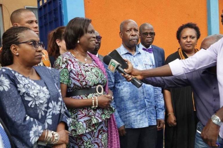 Côte d’Ivoire-AIP/ Leonardo Santos Simão échange avec Simone Gbagbo sur la nécessité d’élections apaisées
