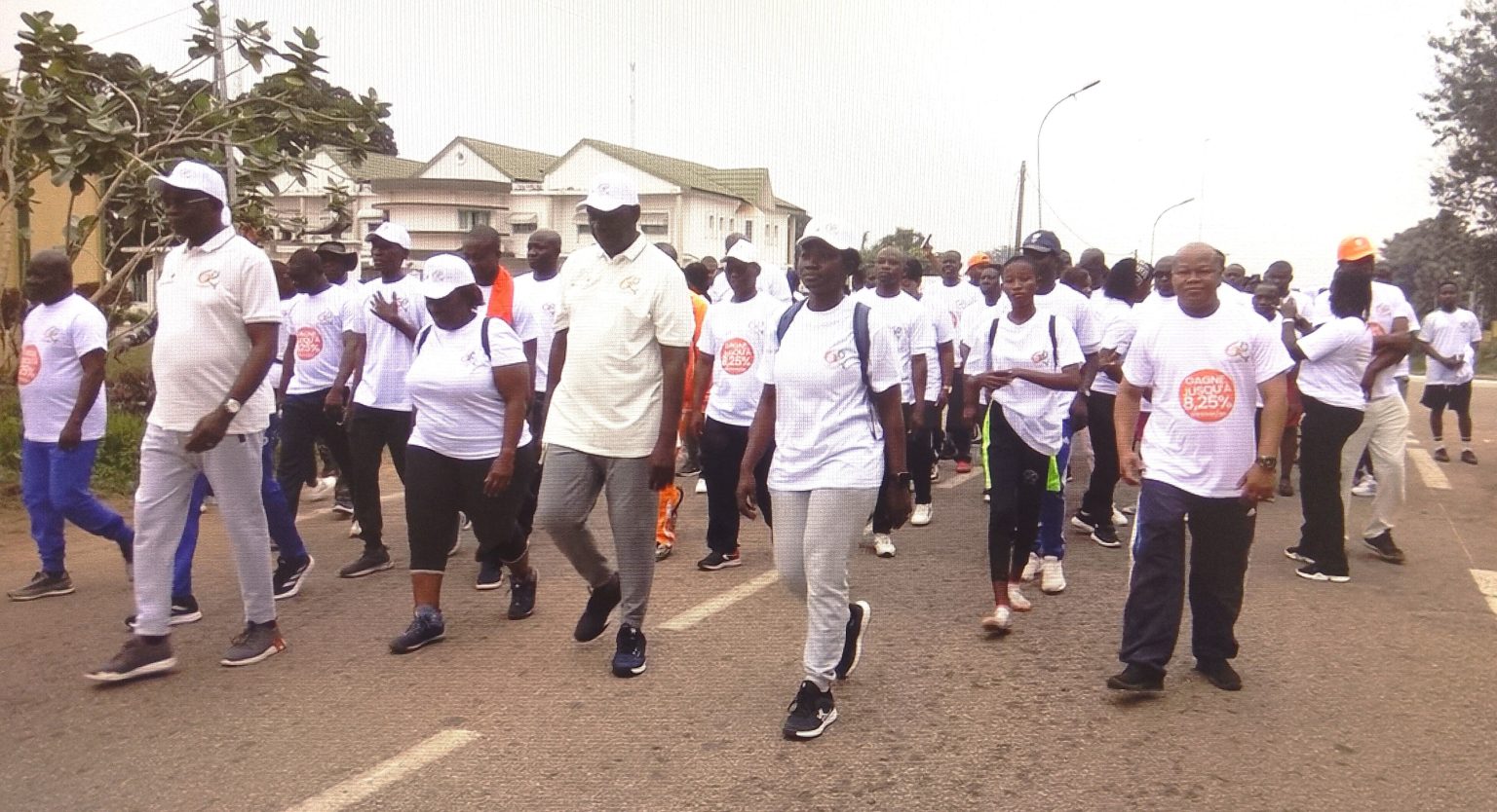 Côte d’Ivoire – AIP/62ᵉ anniversaire du Trésor public : les agents de Dimbokro participent à une grande marche