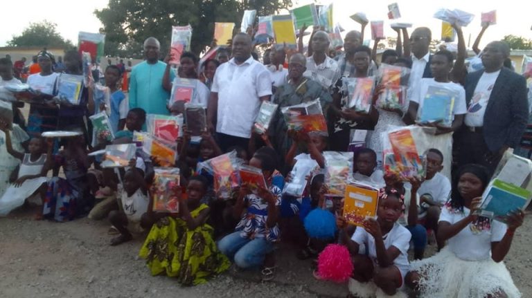Côte d’Ivoire-AIP/ Yves Toto exhorte la jeunesse de Oulèbo à être des ambassadeurs de la paix