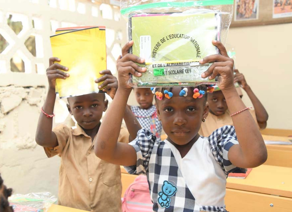 operation de distribution de kits scolaires-03