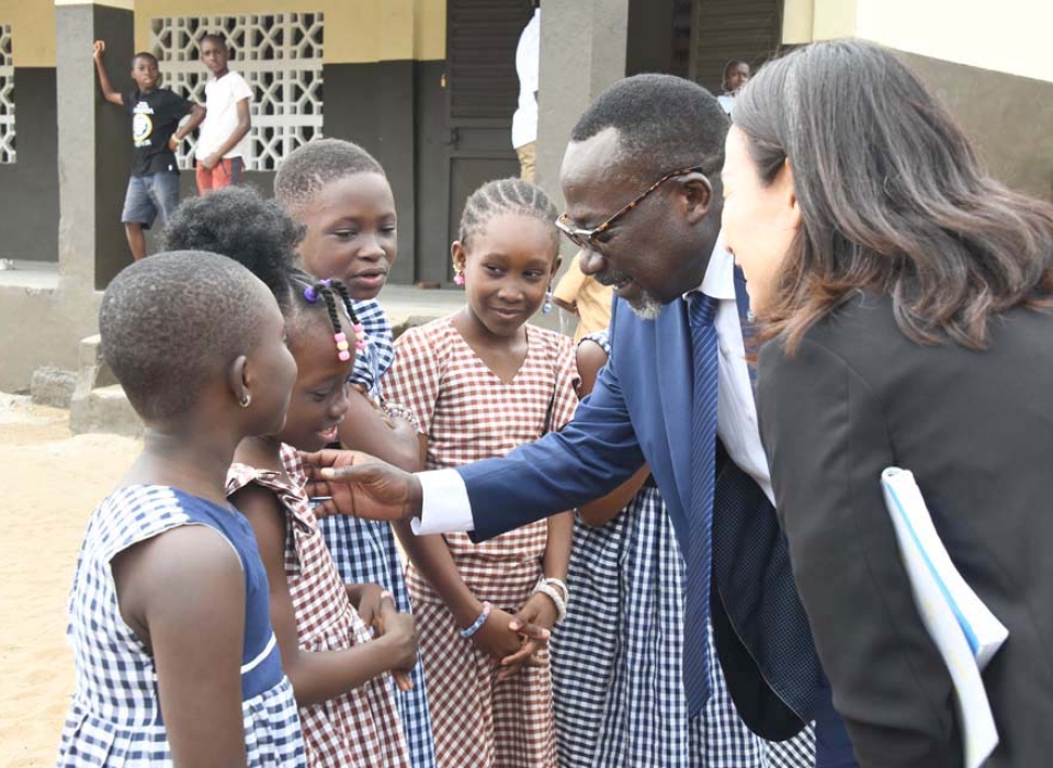 operation de distribution de kits scolaires-08