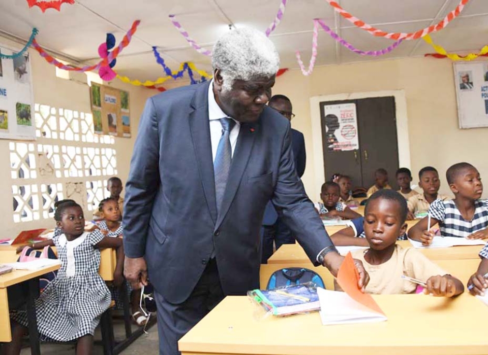 operation de distribution de kits scolaires-16