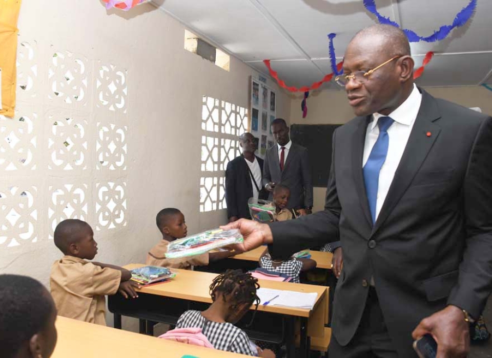 operation de distribution de kits scolaires-23