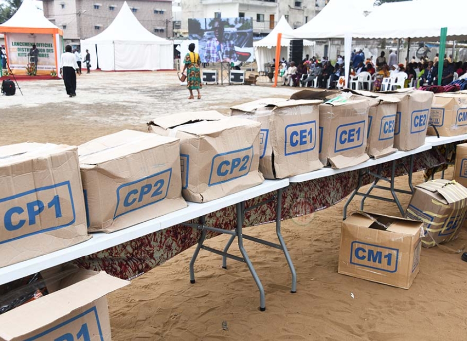 operation de distribution de kits scolaires-33