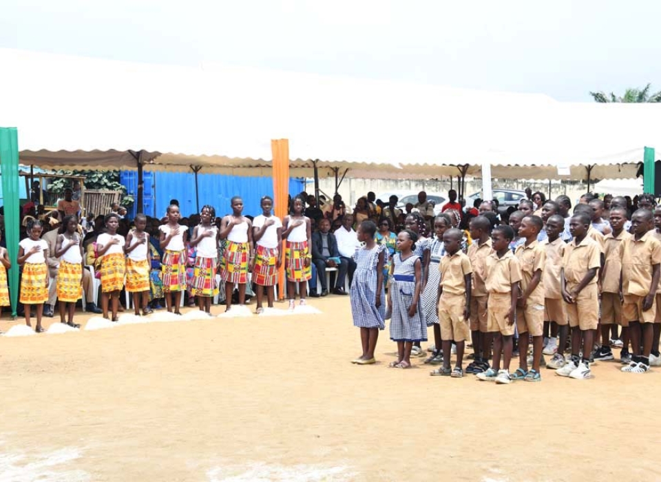 operation de distribution de kits scolaires-52