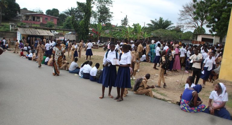 Côte d’Ivoire-AIP/ Rentrée scolaire 2025-2026: les parents d’élèves d’Agboville exhortés à inscrire massivement leurs enfants du secondaire