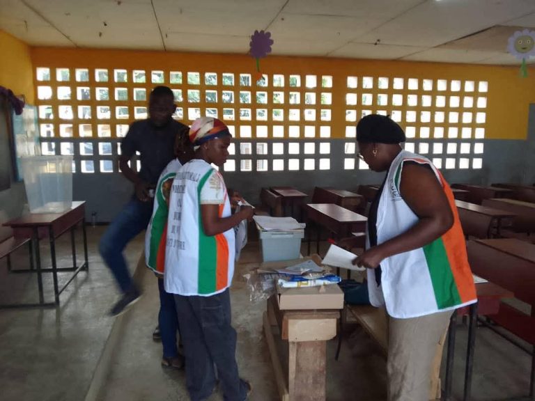 FICHE D’INFO – Présidentielle ivoirienne de 2025 : comment les votes sont comptés et publiés officiellement ?