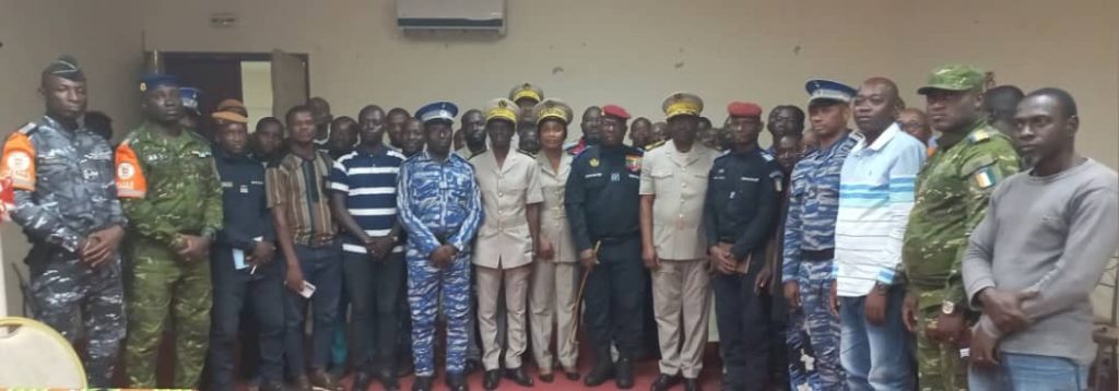 Côte d’Ivoire – AIP / Présidentielle 2025 : le général Alexandre Apalo Touré appelle les leaders de jeunesse de Daoukro à renoncer à la violence