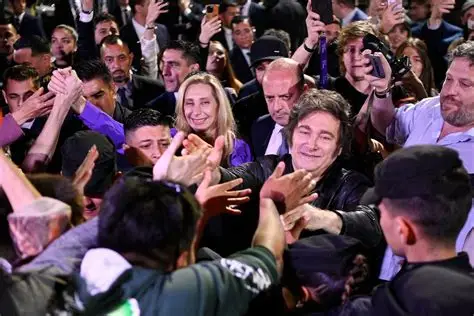 Côte d’Ivoire-AIP/Inter/ Trump salue une « victoire écrasante » du parti au pouvoir aux législatives argentines de mi-mandat