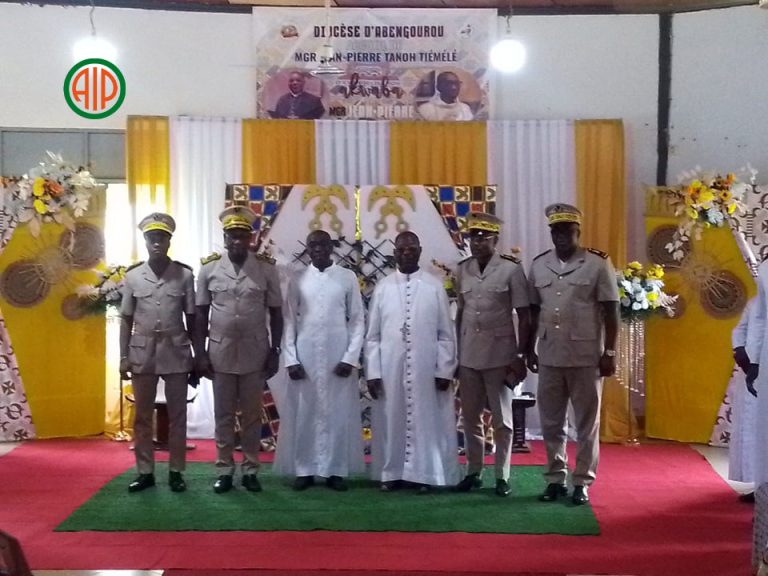 Côte d’Ivoire-AIP / Mgr Jean-Pierre Tanoh Tiémélé en immersion pastorale dans son nouveau diocèse