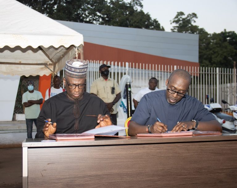 Côte d’Ivoire-AIP/ L’ARTI équipe la mairie de Korhogo d’aspirateurs urbains