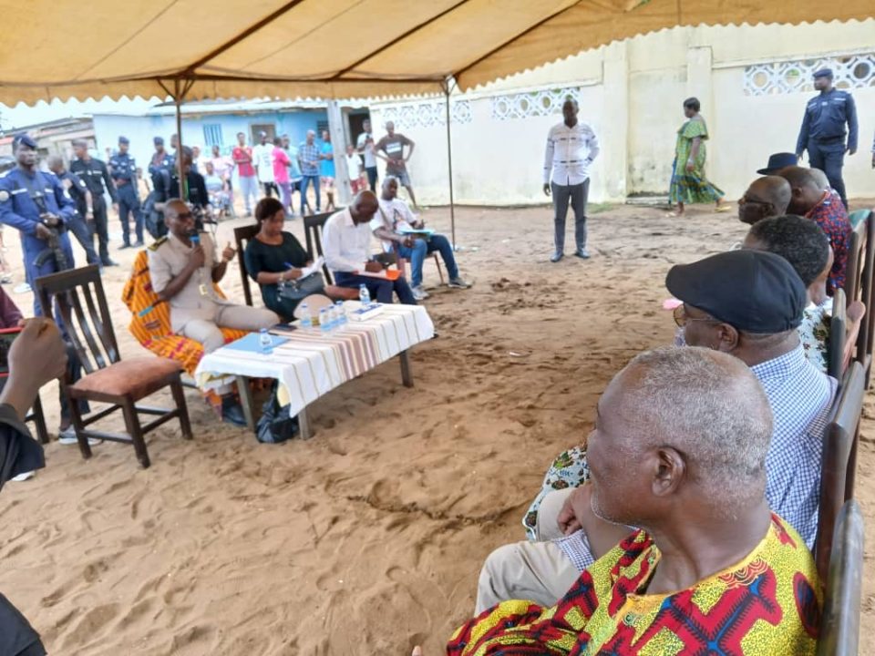 Côte d’Ivoire-AIP/ Le sous-préfet de Jacqueville appelle à l’apaisement dans la crise de succession à la chefferie d’Akrou