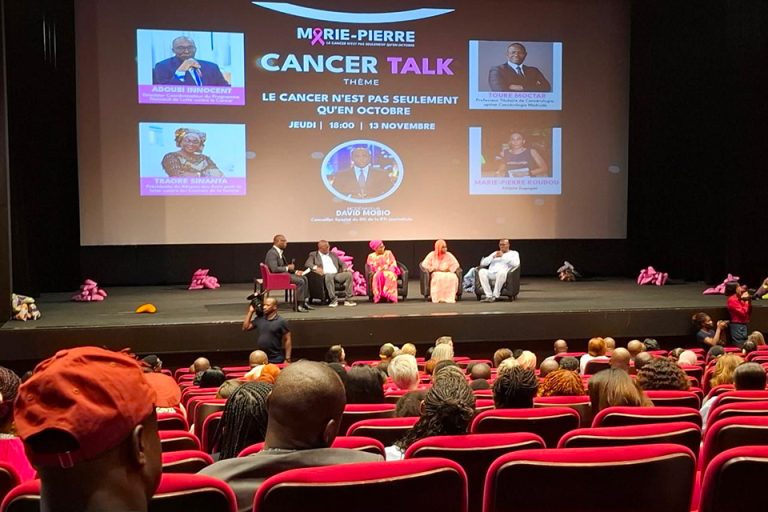 Côte d’Ivoire-AIP / L’avant-première du film « Marie-Pierre – le cancer n’est pas seulement qu’en octobre » présentée à Abidjan