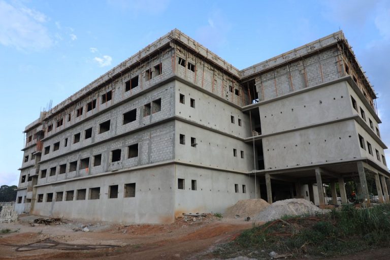 Côte d’Ivoire-AIP/ Recherche agronomique: le PDC2V investit 11 milliards FCFA pour moderniser le CNRA de Bouaké