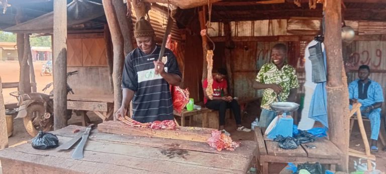 Côte d’Ivoire-AIP/ Les consommateurs de M’Bengué dénoncent la mauvaise qualité de la viande malgré la fin de la pénurie