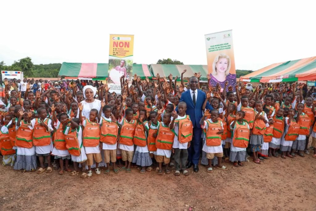 Côte d’́Ivoire-AIP/ Le CNS renforce les services sociaux de base avec d’importants dons aux populations de Koffesso Dioulabougou