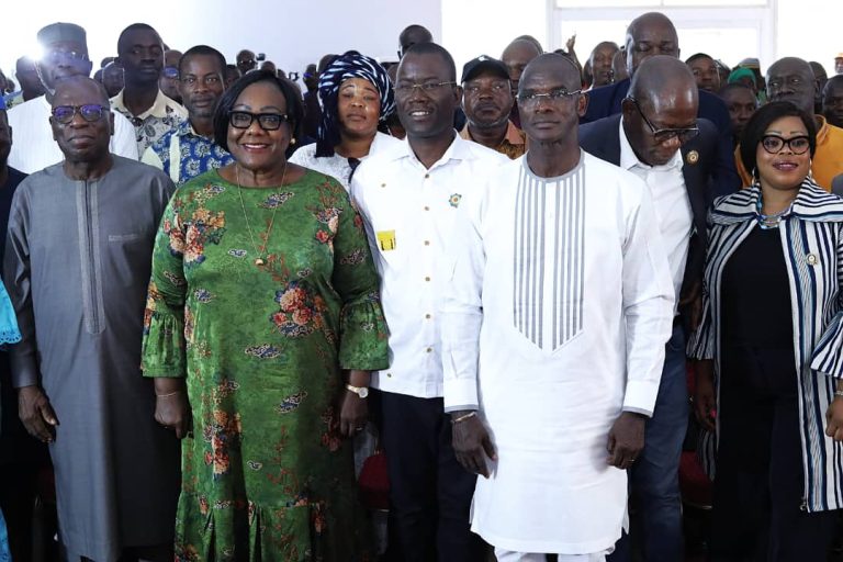 Côte d’Ivoire-AIP/ La ministre Anne Ouloto appelle à l’unité et au pardon après l’incident de Biankouman