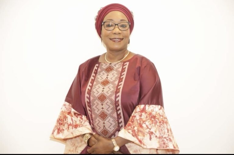 Côte d’Ivoire-AIP / Législatives 2025 : la candidate du RHDP Koné Colette mise sur l’engagement et la proximité à Cocody (portrait)