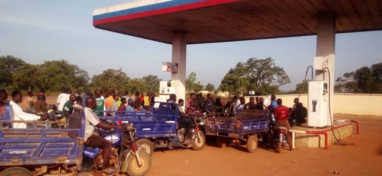 Côte d’Ivoire-AIP / Inter / Retour progressif du carburant dans les villes de l’intérieur du Mali, malgré des poches de pénurie