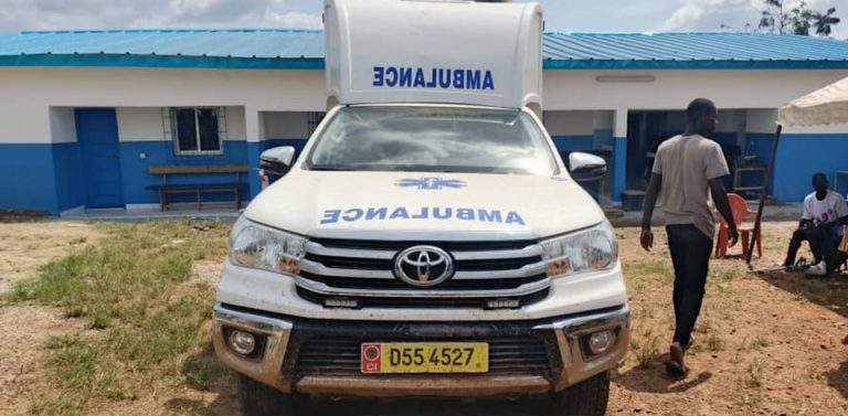 Côte d’Ivoire-AIP/ Agboville : le centre de santé urbain de Guéssiguié doté d’une ambulance