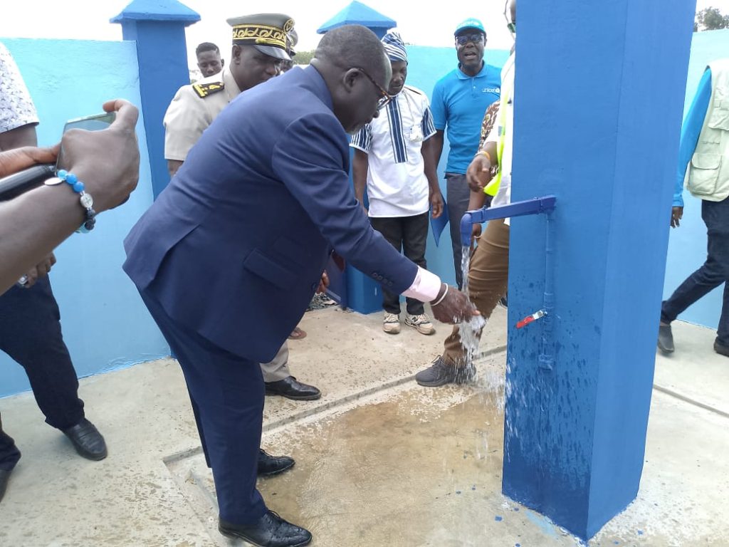 Côte d’Ivoire-AIP/L’UNICEF offre un système d’adduction d’eau potable avec pompage solaire à Bania