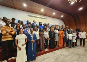 Côte d’Ivoire-AIP / Forum des citoyennetés actives : le Pr David N’Goran Koffi plaide pour une démocratie ivoirienne enracinée dans les modèles endogènes africains