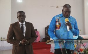 Côte d’Ivoire-AIP / Bondoukou : la communauté catholique rend hommage à l’ancien directeur régional de l’Environnement