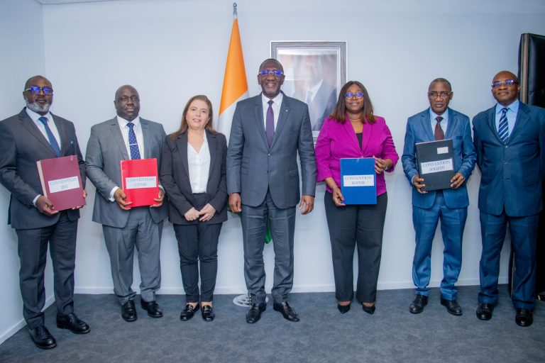 Côte d’Ivoire-AIP/ Le ministère du Commerce signe des conventions de 72 milliards de FCFA avec le programme DAICE pour booster l’emploi des jeunes et soutenir les PME