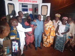 Côte d’Ivoire-AIP/ Adjoumani octroie une ambulance médicalisée aux populations de Pala
