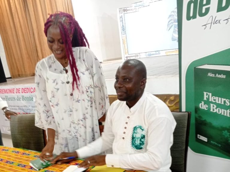 Côte d’Ivoire – AIP / Dédicace du premier roman d’Alexandre Assomou à Grand-Bassam
