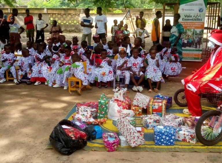 Côte d’Ivoire-AIP/ Un arbre de Noël placé sous le signe de l’inclusion et du partage à Abigui