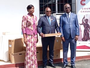 Côte d'Ivoire-AIP/ La Cour de cassation équipée de matériels informatiques d'une valeur de plus de 150 millions de FCFA