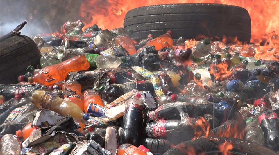 Côte d’Ivoire-AIP / 11 tonnes de produits périmés et prohibés saisis et incinérés à Séguéla