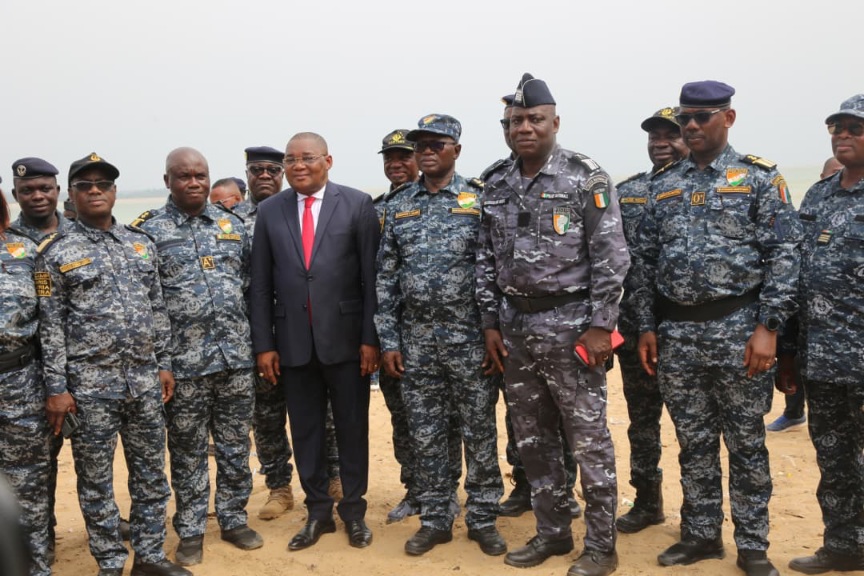 Côte d’Ivoire – AIP / Le ministre Serey Doh lance la 4ᵉ édition de l’opération Espadon pour sécuriser les fêtes de fin d’année