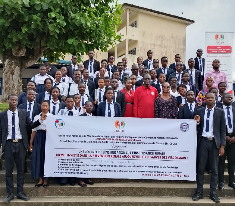 Côte d’Ivoire-AIP/ L’ONG Groupe Santé Rénale sensibilise élèves et enseignants du Lycée professionnel commercial de Cocody