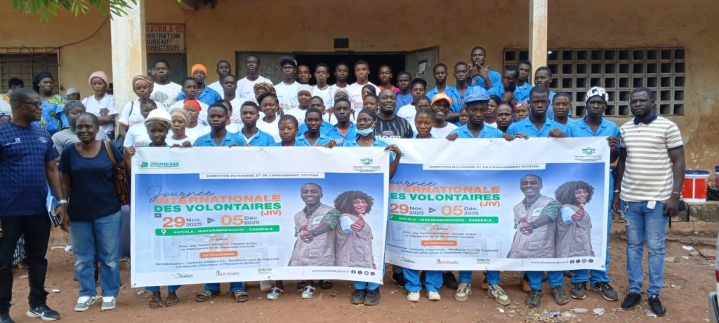 Côte d’Ivoire-AIP/ Des volontaires embellissent l’EPP château de Katiola à l’occasion de la Journée internationale du volontariat