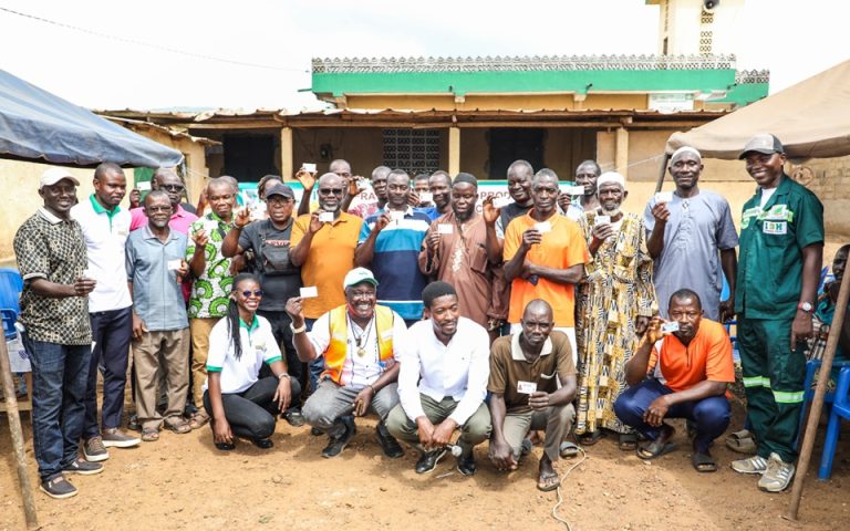 Côte d’Ivoire-AIP/ La FPH-CI intensifie la distribution de la carte du producteur dans les 26 secteurs hévéicoles