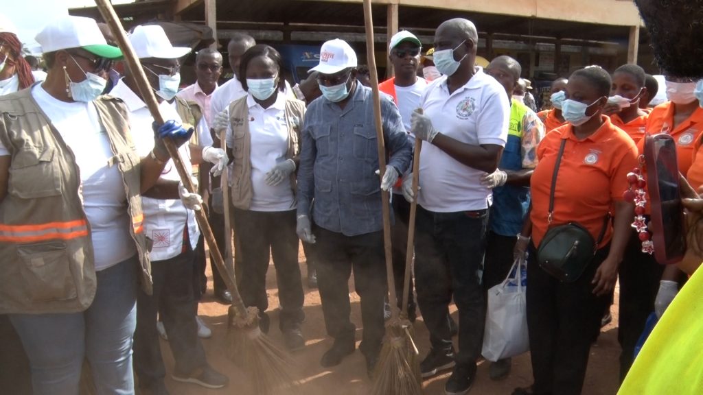 Côte d'Ivoire-AIP/Fêtes de fin d’année : l’ANAGED sensibilise à la salubrité à la gare routière d’Aboisso