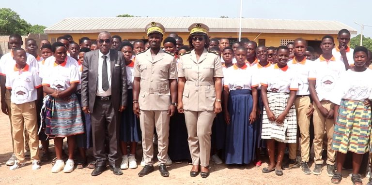 Côte d’Ivoire – AIP / Le sous-préfet de Laoudi-Ba exhorte la première promotion de 3e du collège moderne de Flakièdougou à l’excellence
