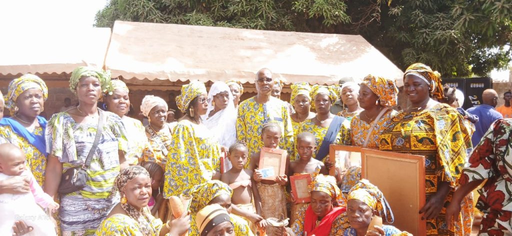 Côte d’Ivoire-AIP / M’Bengué : les femmes de Cissera renforcent la cohésion sociale avec le soutien du député-maire