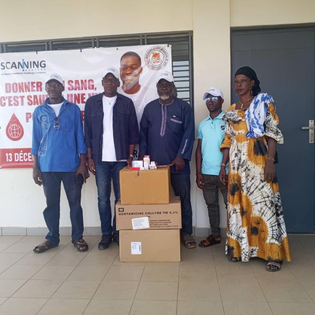 Côte d’Ivoire-AIP / Laléraba : les postes de contrôle juxtaposés remettent des médicaments au centre de santé rural