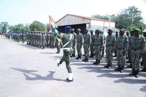 Côte d’Ivoire-AIP/ Bouaké : 395 agents d’encadrement des douanes ivoiriennes présentés au drapeau à l’ENSOA