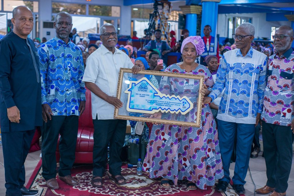 Côte d’Ivoire-AIP/ Hommage des fidèles de l’EPBOMI au Révérend Dr Dion pour ses 50 ans de ministère